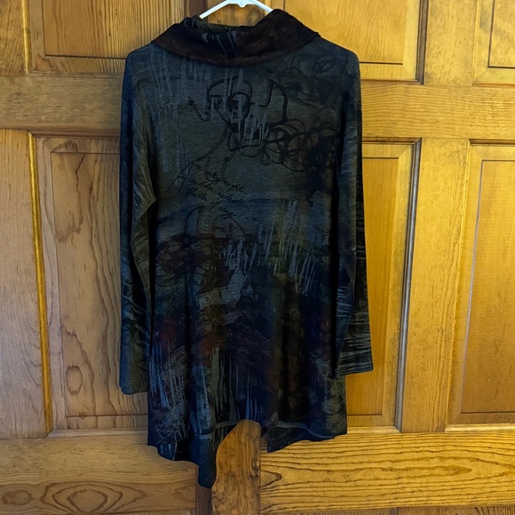 Cowl Neck Multicolor Tunic Top - Picture 3 of 5